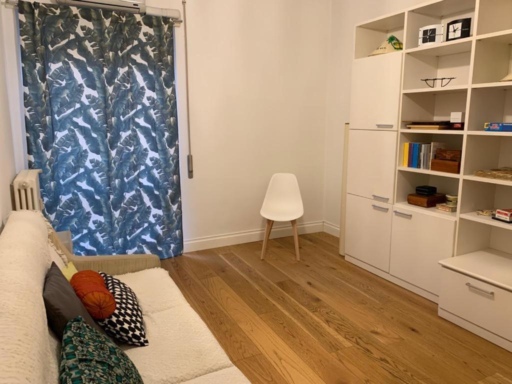 דירות טרני Casa Mentana מראה חיצוני תמונה